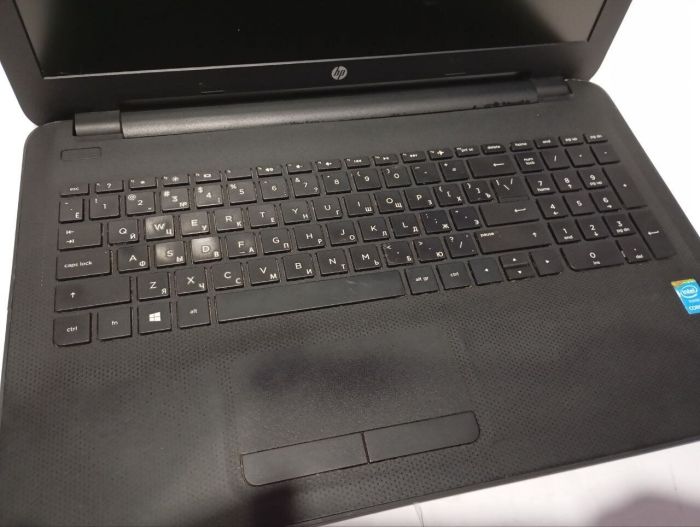 Ноутбук Б-клас HP 250 G4 / 15.6" (1366x768) TN / Intel Core i3-5005U (2 (4) ядра по 2.0 GHz) / 8 GB DDR3 / 128 GB SSD / AMD Radeon R5 M330, 2 GB DDR3, 64-bit / WebCam / АКБ не тримає б/в - зображення 8