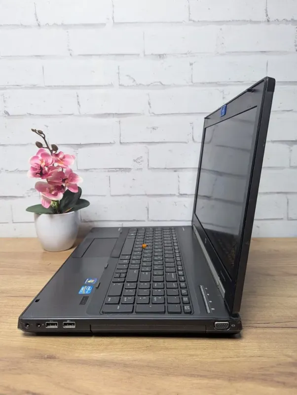 Мобільна робоча станція Б-клас HP EliteBook 8570w / 15.6" (1920x1080) TN / Intel Core i7-3630QM (4 (8) ядра по 2.4 - 3.4 GHz) / 8 GB DDR3 / 256 GB SSD / AMD Radeon HD 7770M, 1 GB GDDR5, 128-bit / WebCam / DVD-ROM б/в - зображення 4