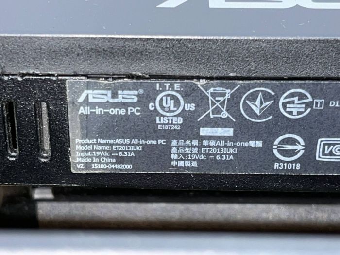 Моноблок Asus ET2013IUKI / 20" (1600x900) TN / Intel Core i3-3240 (2 (4) ядра по 3.4 GHz) / 8 GB DDR3 / 500 GB HDD / Intel HD Graphics / WebCam б/в - зображення 9