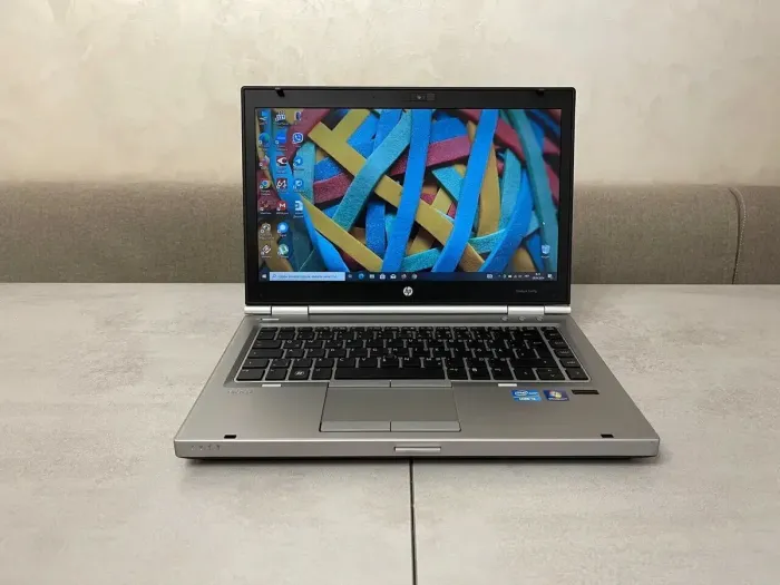 Ноутбук HP EliteBook 8460P / 14" (1366x768) TN / Intel Core i5-2520M (2 (4) ядра по 2.5 - 3.2 GHz) / 8 GB DDR3 / 256 GB SSD / Intel HD Graphics 3000 / DVD-RW / DisplayPort б/в - зображення 2