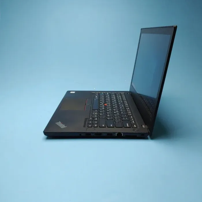 Ультрабук Lenovo ThinkPad T470 / 14" (1920x1080) IPS / Intel Core i5-6300U (2 (4) ядра по 2.4 - 3.0 GHz) / 16 GB DDR4 / 240 GB SSD / Intel HD Graphics 520 / Win 10 Pro б/в - зображення 4