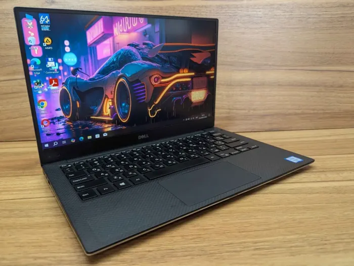 Ультрабук Dell XPS 13 9350 / 13.3" (1920x1080) IPS / Intel Core i5-6200U (2 (4) ядра по 2.3 - 2.8 GHz) / 4 GB DDR3 / 256 GB SSD / Intel HD Graphics 520 / Windows 10 б/в - зображення 4