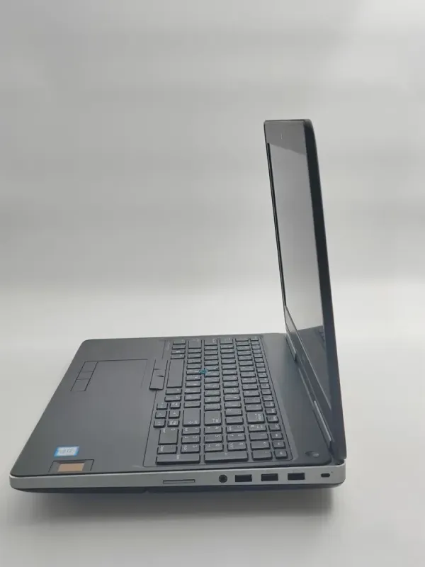 Мобільна робоча станція Б-клас Dell Precision 7510 / 15.6" (1920x1080) IPS / Intel Xeon E3-1535M v5 (4 (8) ядра по 2.9 - 3.8 GHz) / 16 GB DDR4 / 256 GB SSD / nVidia Quadro M2000M, 4 GB GDDR5, 128-bit б/в - зображення 4