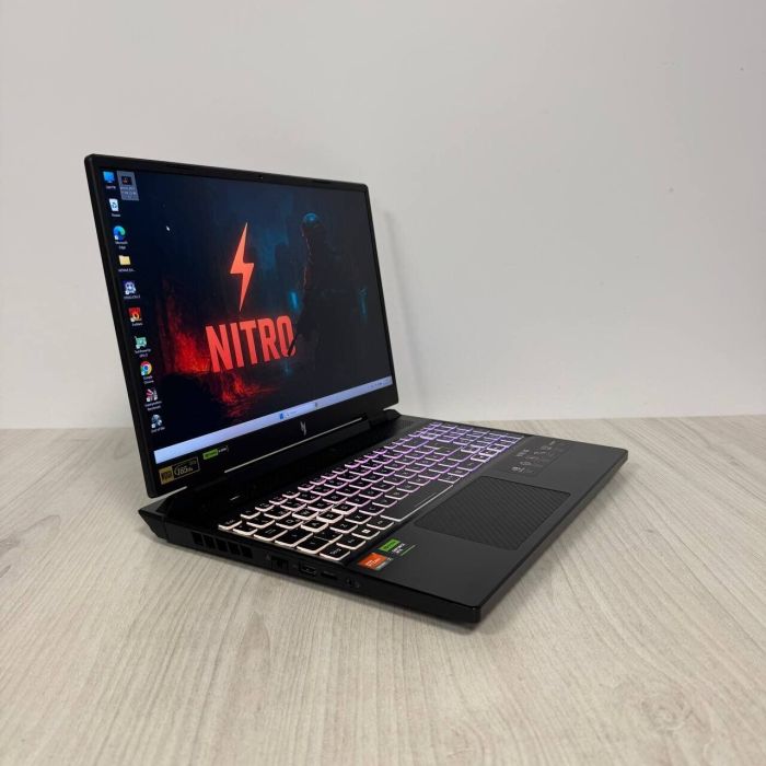 Ігровий ноутбук Acer Nitro 16 AN16-41 / 16" (2560x1600) IPS / AMD Ryzen 7 7840HS (8 (16) ядер по 3,8 - 5,1 ГГц) / 32 ГБ DDR5 / 1000 ГБ SSD / nVidia GeForce RTX 4070, 8 ГБ GDDR6, 128-біт / Веб-камера б/в - зображення 4