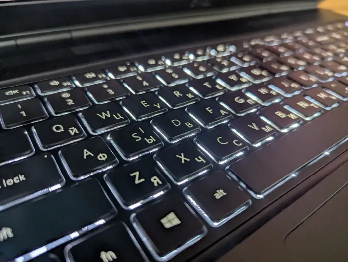 Мобільна робоча станція Б-клас Dell Precision 7760 / 17.3" (3840x2160) IPS / Intel Xeon W-11855M (6 (12) ядер по 3.2 - 4.9 GHz) / 32 GB DDR4 / 1000 GB SSD / nVidia RTX A4000, 8 GB GDDR6, 256-bit / WebCam / Windows 11 б/в - зображення 7