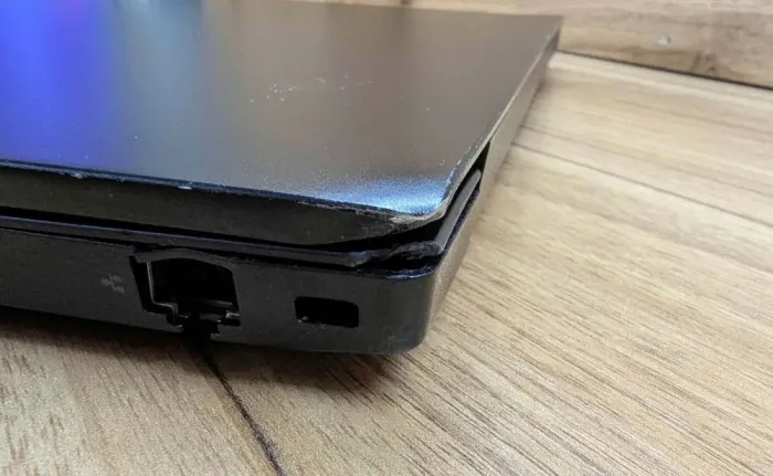 Ноутбук Б-клас Lenovo ThinkPad E590 / 15.6" (1920x1080) IPS / Intel Core i5-8265U (4 (8) ядра по 1.6 - 3.9 GHz) / 8 GB DDR4 / 256 GB SSD / Intel UHD Graphics / WebCam / TouchID / Windows 10 б/в - зображення 4