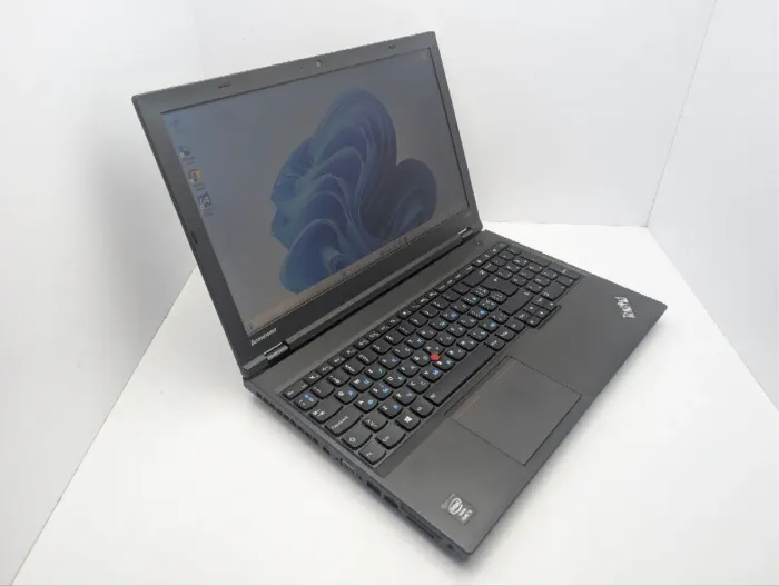 Ноутбук Lenovo ThinkPad T540p / 15.6" (1920x1080) TN / Intel Core i5-4300M (2 (4) ядра по 2.6 - 3.3 GHz) / 8 GB DDR3 / 120 GB SSD / Intel HD Graphics 4600 / WebCam б/в - изображение 6