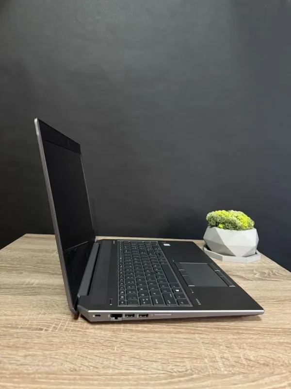 Мобільна робоча станція HP ZBook 15 G6 / 15.6" (1920x1080) IPS / Intel Core i7-9750H (6 (12) ядра по 2.6 - 4.5 GHz) / 16 GB DDR4 / 512 GB SSD M.2 / nVidia Quadro T1000, 4 GB GDDR5, 128-bit / WebCam / Win 11 б/в - зображення 4