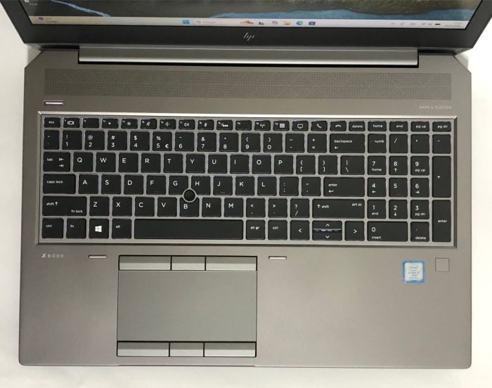 Мобільна робоча станція HP Zbook 15 G5 / 15,6'' (1920x1080) IPS / Intel Core i7-8850H (6 (12) ядра по 2,6 - 3,4 ГГц) / 32 ГБ DDR4 / 512 ГБ SSD NVMe / nVidia Quadro P2000, 4 ГБ GDDR5, 128-біт / WebCam / Win 11 Pro б/в - зображення 8