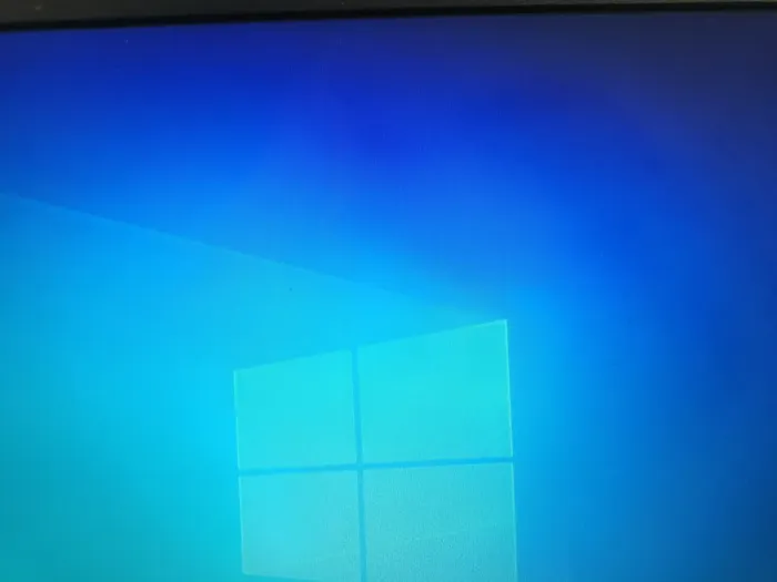 Ноутбук Б-клас Medion Akoya P7818 / 17.3" (1366x768) TN / Intel Core i3-3110M (2 (4) ядра по 2.4 GHz) / 8 GB DDR3 / 1000 GB HDD / nVidia GeForce GT 730M, 2 GB GDDR3, 128-bit / WebCam / DVD-ROM б/в - зображення 5