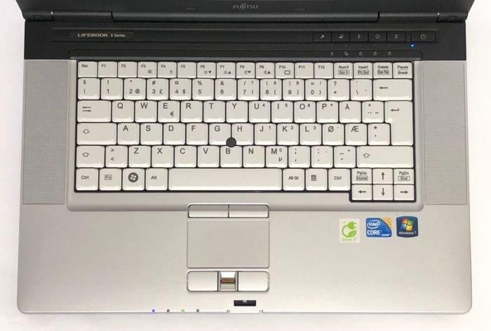 Ноутбук Б-клас Fujitsu LifeBook E780 / 15.6" (1366x768) TN / Intel Core i5-560M (2 (4) ядра по 2.66 - 3.2 GHz) / 8 GB DDR3 / 250 GB HDD / Intel HD Graphics / WebCam / DVD-ROM б/в - зображення 8