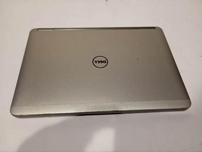 Нетбук Б-клас Dell Latitude E7240 / 12.5" (1366x768) TN / Intel Core i5-4300U (2 (4) ядра по 1.9 - 2.9 GHz) / 8 GB DDR3 / 128 GB SSD / Intel HD Graphics 4400 / WebCam / АКБ не держит б/в - зображення 7