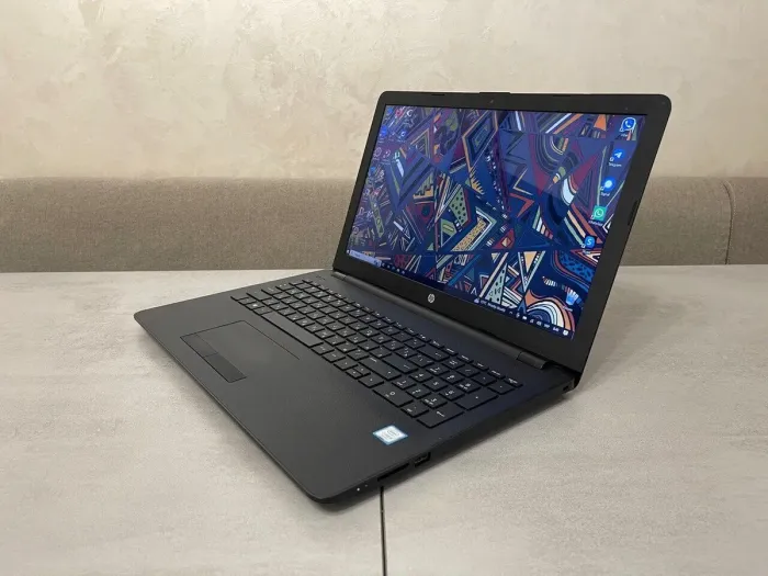 Ноутбук HP Pavilion 15-bs0xx / 15.6" (1366x768) TN / Intel Core i5-7200U (2 (4) ядра по 2.5 - 3.1 GHz) / 8 GB DDR4 / 128 GB SSD + 1000 GB HDD / Intel HD Graphics 620 / WebCam / HDMI б/в - зображення 5