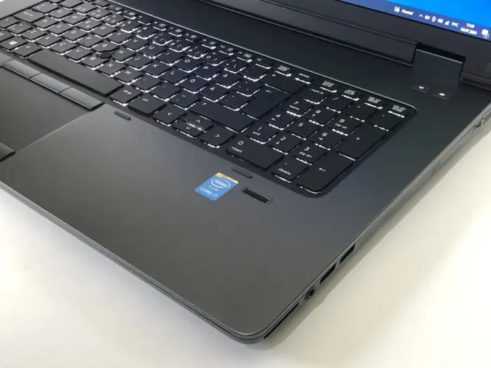 Мобільна робоча станція Б-клас HP ZBook 17 G2 / 17.3" (1920x1080) TN / Intel Core i7-4710MQ (4 (8) ядра по 2.5 - 3.5 GHz) / 16 GB DDR3 / 256 GB SSD / nVidia Quadro K3100M, 4 GB GDDR5, 256-bit / WebCam / DVD-ROM / Win 10 Pro б/в - зображення 8