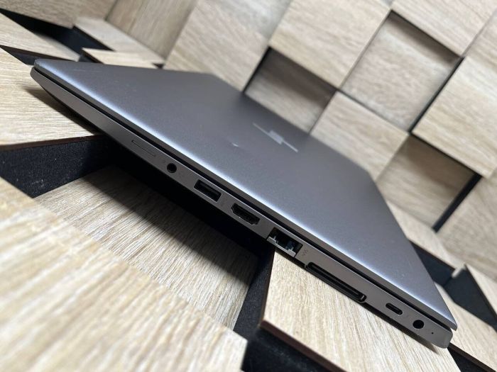 Ноутбук Б-клас HP ZBook 14U G5 / 14" (1920x1080) IPS / Intel Core i5-8350U (4 (8) ядра по 1.7 - 3.6 GHz) / 8 GB DDR4 / 256 GB SSD M.2 / Intel UHD Graphics 620 / WebCam / Fingerprint / HDMI б/в - зображення 7