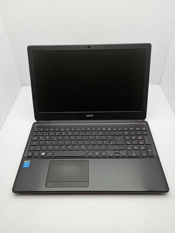 Ноутбук Acer Aspire E1-572 / 15.6" (1920x1080) TN / Intel Core i5-4200U (2 (4) ядра по 1.7 - 2.7 GHz) / 6 GB DDR3 / 500 GB HDD / Intel HD Graphics 4600 / WebCam / HDMI б/в - зображення 2