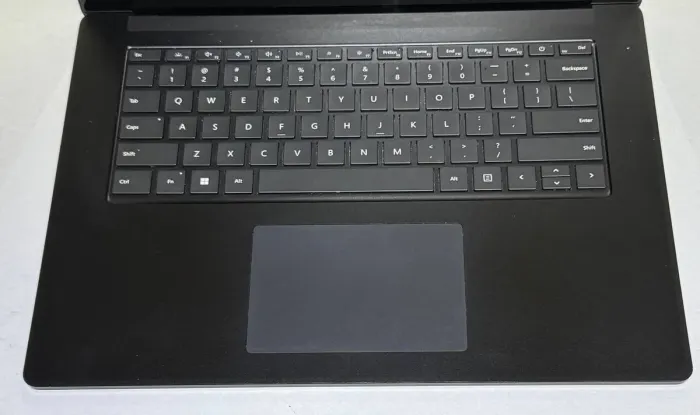 Ультрабук Microsoft Surface Laptop 4 2021 / 13.5" (2496x1664) IPS Touch / Intel Core i7-1185G7 (4 (8) ядра по 3.0 - 4.8 GHz) / 16 GB DDR4 / 512 GB SSD / Intel Iris Xe Graphics / WebCam б/в - зображення 5