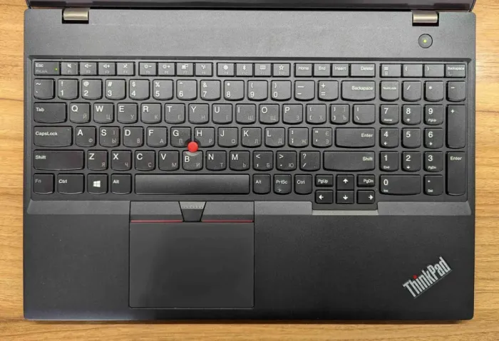 Мобільна робоча станція Lenovo ThinkPad P51s / 15.6" (1920x1080) IPS / Intel Core i7-7600U (2 (4) ядра по 2.8 - 3.9 GHz) / 16 GB DDR4 / 480 GB SSD / nVidia Quadro M520, 2 GB GDDR5, 64-bit / WebCam / Windows 10 б/в - зображення 3