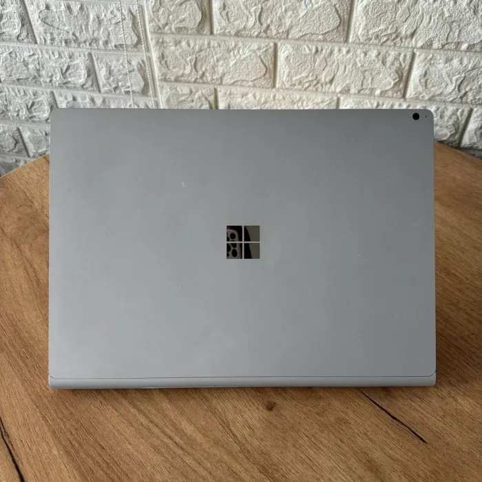 Ігровий ультрабук-трансформер Б-клас Microsoft Surface Book 2 с экраном 15.0" (3240x2160) IPS Touch на базе процессора Intel Core i7-8650U и видеокарты nVidia GeForce GTX 1060 6 GB для игр и работы с мультимедиа б/в - зображення 3