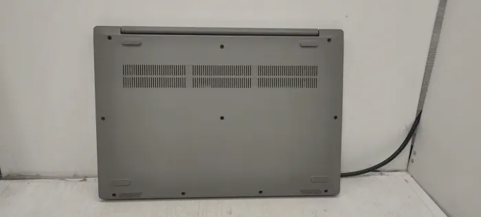 Ігровий ноутбук Lenovo IdeaPad / 15.6" TN / Intel Core i3-1005G1 (2(4) ядра по 1.2-3.4GHz) / 8GB DDR4 / 256GB SSD / GeForce MX330, 2GB GDDR5, 64bit / WebCam / АКБ NEW б/в - зображення 7