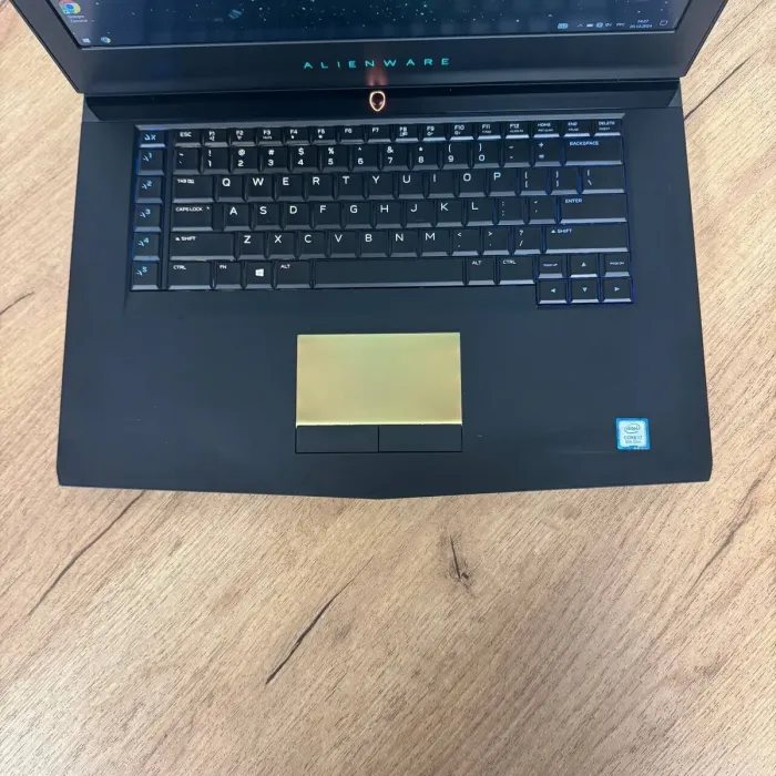 Ігровий ноутбук Б-клас Dell Alienware 15 R4 / 15.6" (1920x1080) IPS / Intel Core i7-8750H (6 (12) ядер по 2.2 - 4.1 GHz) / 16 GB DDR4 / 128 GB SSD M.2 + 1000 GB HDD / nVidia GeForce GTX 1080 Max-Q, 8 GB GDDR5X, 256-bit / WebCam б/в - зображення 7