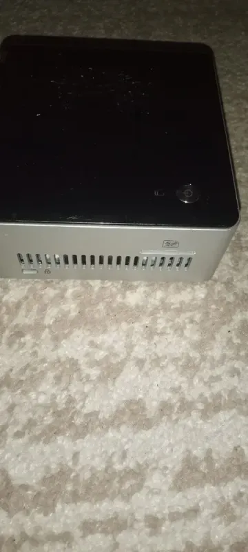 Неттоп Б-клас Intel NUC BOXNUC5PPYH USFF / Intel Celeron N3050 (2 ядра по 1.6 - 2.16 GHz) / 4 GB DDR3 / 120 GB SSD / Intel HD Graphics б/в - зображення 3