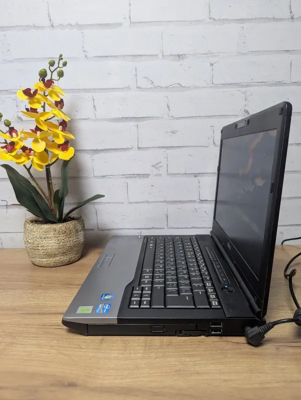 Ноутбук Б-клас Fujitsu LifeBook S782 / 14" (1366x768) TN / Intel Core i7-3520M (2 (4) ядра по 2.9 - 3.6 GHz) / 8 GB DDR3 / 128 GB SSD / Intel HD Graphics 4000 / WebCam / Без АКБ б/в - зображення 7