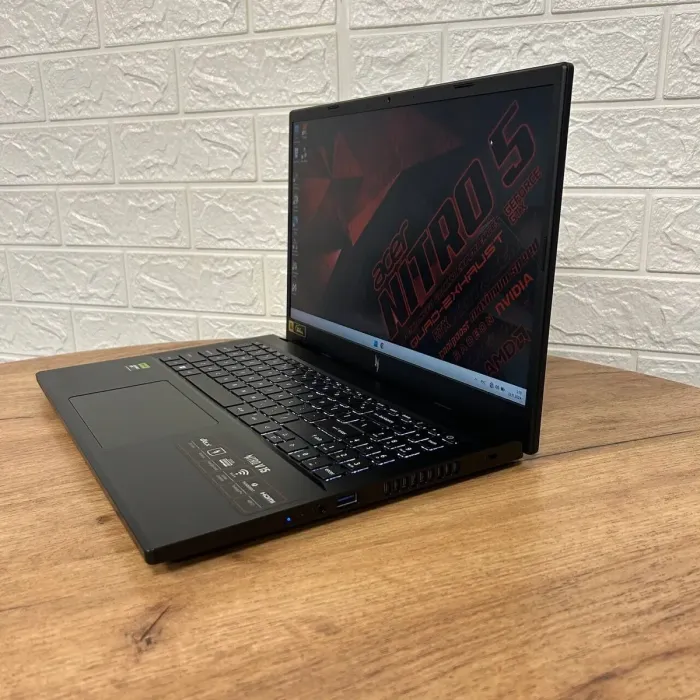 Ігровий ноутбук Acer Nitro V15 ANV15-41 / 15.6" (1920x1080) IPS / AMD Ryzen 5 7535HS (6 (12) ядер по 3.3 - 4.55 GHz) / 16 GB DDR4 / 512 GB SSD / nVidia GeForce RTX 4050, 6 GB GDDR6, 96-bit / WebCam б/в - зображення 5