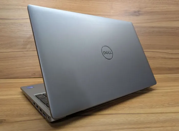 Ноутбук робоча станція Dell Precision 3560 / 15.6" (1920x1080) IPS / Intel Core i7-1185G7 (4 (8) ядра по 3.0 - 4.8 GHz) / 32 GB DDR4 / 512 GB SSD / nVidia T500, 2 GB GDDR6, 64-bit / WebCam / HDMI / Windows 10 б/в - зображення 13