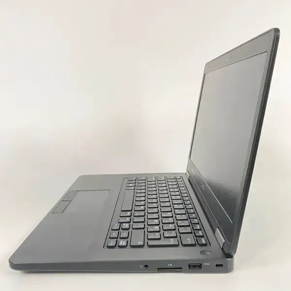 Ноутбук Dell Latitude E5470 / 14" (1366x768) TN / Intel Core i3-6100U (2 (4) ядра по 2.3 GHz) / 8 GB DDR4 / 128 GB SSD / Intel HD Graphics 520 / WebCam / HDMI б/в - зображення 5