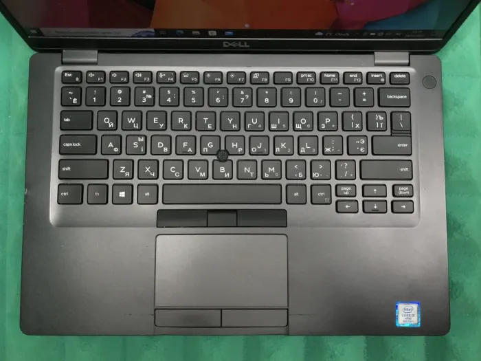 Ультрабук Б-клас Dell Latitude 5400 / 14" IPS / Core i5-8365U (4(8) ядра по 1.6-4.1GHz) / 8GB DDR4 / 256GB SSD M.2 / UHD Graphics 620 / WebCam / USB 3.1 / HDMI / Win 10 б/в - зображення 4