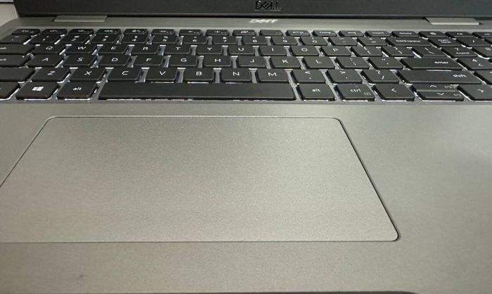 Ультрабук Б-клас Dell Precision 3560 / 15.6" (1920x1080) IPS / Intel Core i5-1135G7 (4 (8) ядра по 4.2 GHz) / 16 GB DDR4 / 256 GB SSD / Intel Iris Xe Graphics / WebCam б/в - изображение 10