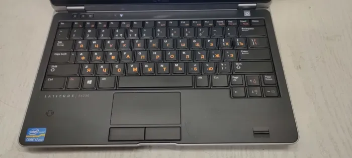 Нетбук Б-клас Dell Latitude E6230 / 12.5" (1366x768) TN / Intel Core i7-3540M (2 (4) ядра по 3.0 - 3.7 GHz) / 8 GB DDR3 / 256 GB SSD / Intel HD Graphics 4000 б/в - зображення 3