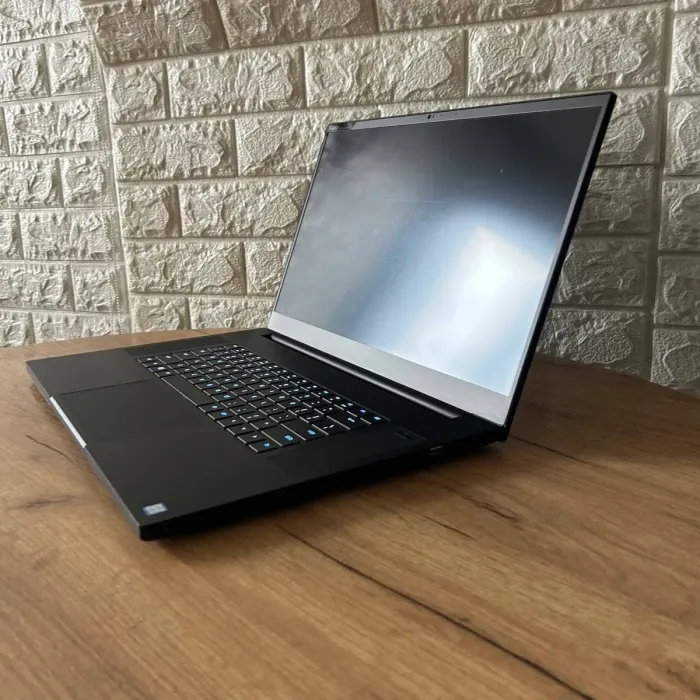Ігровий ноутбук Б-клас Razer Blade 17 RZ09-0287 / 17.3" (1920x1080) IPS / Intel Core i7-9750H (6 (12) ядер по 2.6 - 4.5 GHz) / 16 GB DDR4 / 512 GB SSD NVMe / nVidia GeForce RTX 2080 Max-Q, 8 GB GDDR6, 256-bit б/в - зображення 5