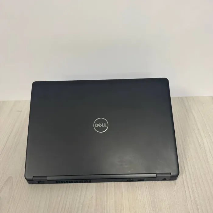 Ультрабук Dell Latitude 5480 / 14" (1366x768) TN / Intel Core i7-6600U (2 (4) ядра по 2.6 - 3.4 GHz) / 16 GB DDR4 / 256 GB SSD NVMe / nVidia GeForce 930MX, 2 GB DDR3, 64-bit / WebCam б/в - зображення 3