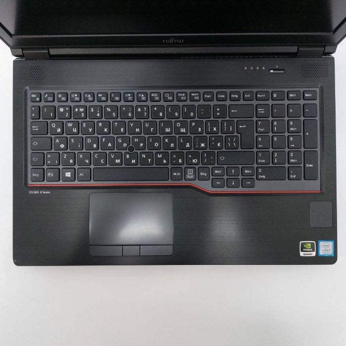 Мобільна робоча станція Fujitsu Celsius H780 / 15,6" (1920x1080) IPS / Intel Core i7-8750H (6 (12) ядер по 2.2 - 4.1 GHz) / 32 GB DDR4 / 512 GB SSD / nVidia Quadro P600, 4 GB GDDR5, 128-bit / WebCam / HDMI б/в - изображение 3