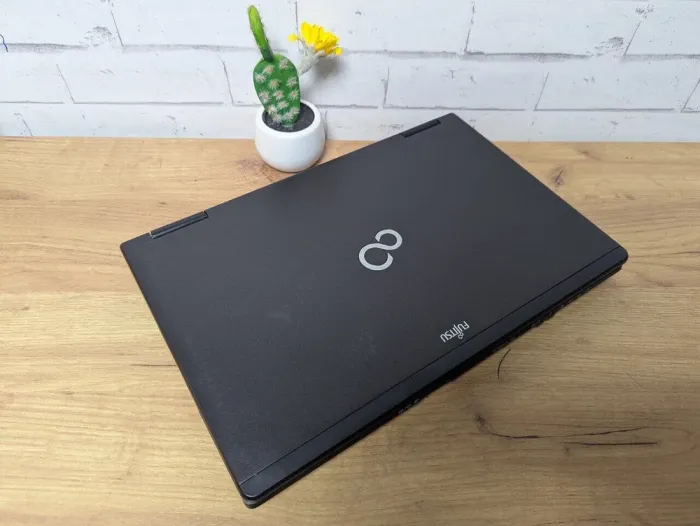 Ноутбук Б-клас Fujitsu LifeBook E782 / 15.6" (1366x768) TN / Intel Core i5-3320M (2 (4) ядра по 2.6 - 3.3 GHz) / 8 GB DDR3 / 128 GB SSD / Intel HD Graphics 4000 / WebCam / Без АКБ б/в - зображення 8