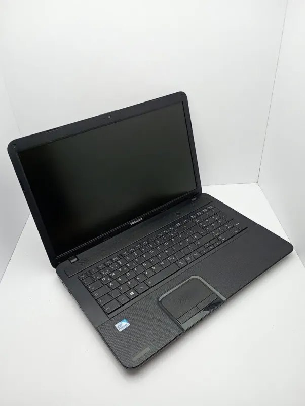 Ноутбук Toshiba C870 / 17.3" (1600x900) TN / Intel Pentium 2020M (2 ядра по 2.4 GHz) / 6 GB DDR3 / 500 GB HDD / Intel HD Graphics / WebCam б/в - зображення 3