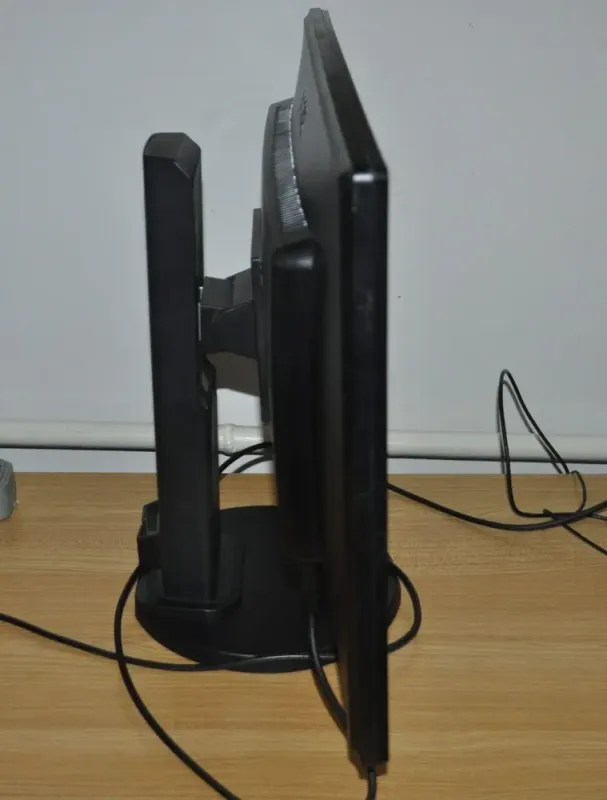 Комплект: HP EliteDesk 800 G3 SFF / Intel Core i5-6500 (4 ядра по 3.2 - 3.6 GHz) / 8 GB DDR4 / 240 GB SSD + 250 GB HDD / Intel HD Graphics 530 / DVD-ROM + Монітор Acer BL2405HT / 24" (1920x1080) TN / DVI, HDMI + Windows 11 P б/в - зображення 7