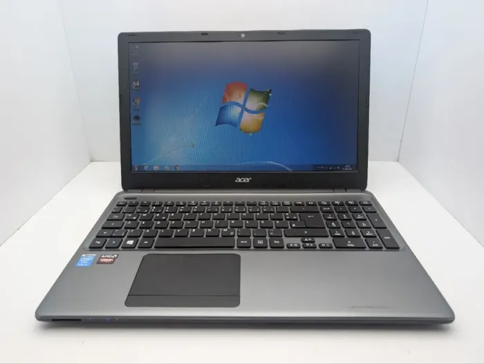 Ноутбук Acer Aspire E1-572G / 15.6" (1366x768) TN / Intel Core i5-4200U (2 (4) ядра по 1.6 - 2.6 GHz) / 8 GB DDR3 / 500 GB HDD / Intel HD Graphics 4400 / WebCam / DVD-ROM б/в - зображення 2