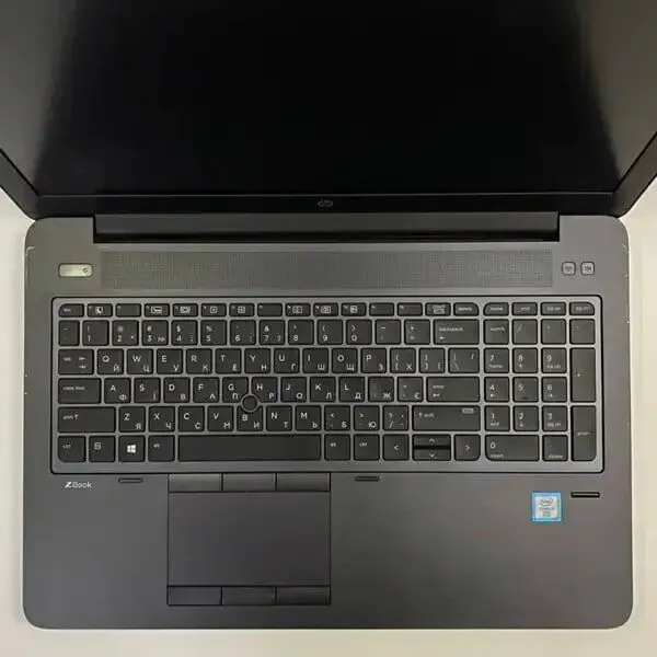 Мобільна робоча станція Б-клас HP zBook 15 G3 / 15.6" (1920x1080) IPS / Intel Core i7-6820HQ (4 (8) ядра по 2.7 - 3.6 GHz) / 16 GB DDR4 / 512 GB SSD / nVidia Quadro M1000M, 2 GB DDR3, 128-bit / Fingerprint / WebCam б/в - зображення 4