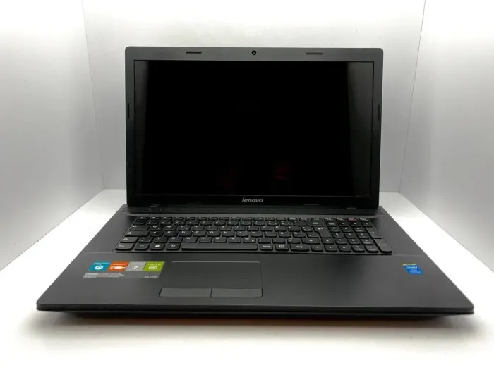 Ноутбук Lenovo G700 / 17.3" (1600x900) TN / Intel Pentium 2020M (2 ядра по 2.4 GHz) / 6 GB DDR3 / 1000 GB HDD / Intel HD Graphics / WebCam б/в - зображення 2