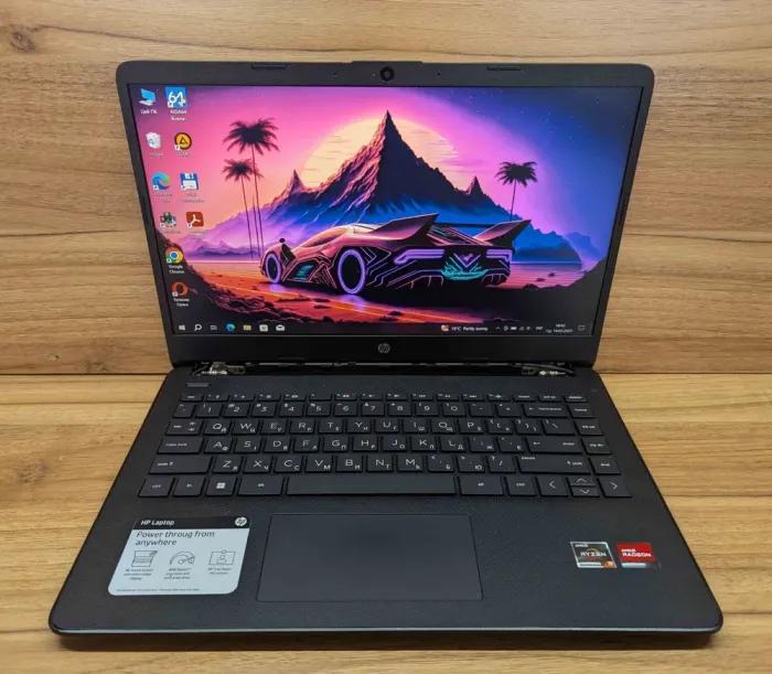 Ноутбук Б-клас HP 14-fg1003cl / 14" (1920x1080) IPS / AMD Ryzen 3 5300U (4 (8) ядра по 2.6 - 3.8 GHz) / 16 GB DDR4 / 512 GB SSD / AMD Radeon Graphics 384SP / WebCam / Windows 10 б/в - зображення 2