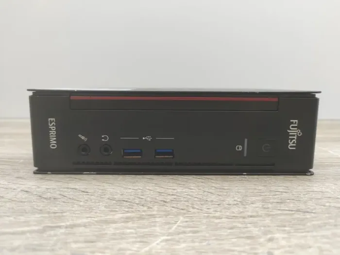 Неттоп Fujitsu Esprimo Q556 USFF / Intel Core i3-6100T (2 (4) ядра по 3.2 GHz) / 8 GB DDR4 / 240 GB SSD / Intel HD Graphics 530 б/в - зображення 2