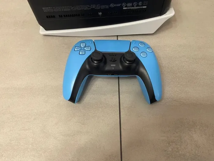 Ігрова консоль Sony Playstation PS5 CFI-1015B / AMD Ryzen Zen 2 Custom (8 ядер по 3.5 GHz) / 16 GB GDDR6 / 825 GB SSD / AMD Radeon RDNA 2, 16 GB GDDR6, 256-bit / Wi-Fi б/в - зображення 7