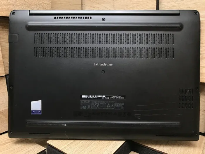 Ультрабук Б-клас Dell Latitude 7390 / 13.3" (1920x1080) IPS Touch / Intel Core i5-8350U (4 (8) ядра по 1.7 - 3.6 GHz) / 8 GB DDR4 / 240 GB SSD M.2 / Intel UHD Graphics 620 / WebCam / Windows 10 б/в - зображення 10