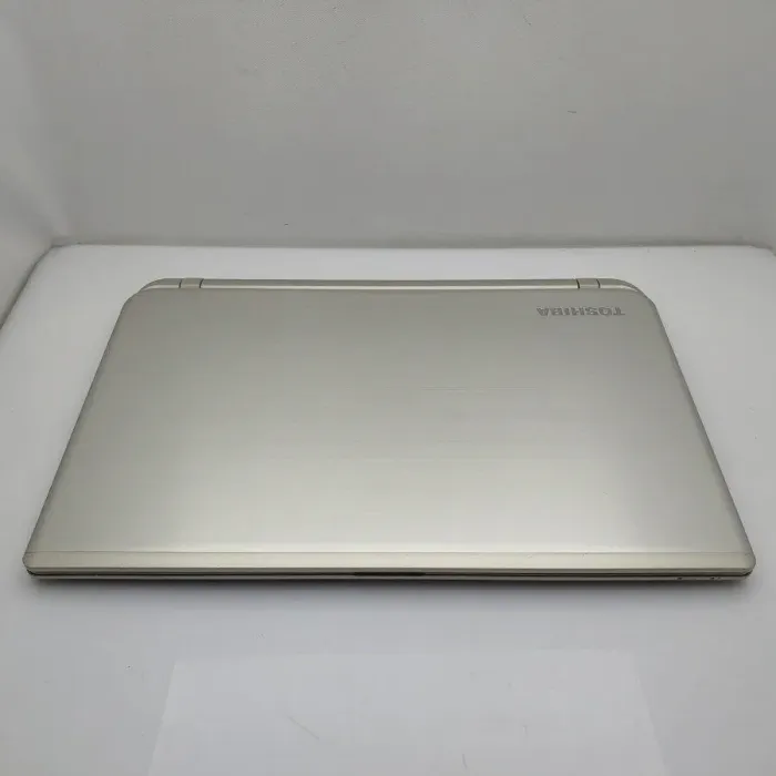 Ноутбук Б-клас Toshiba Satellite S55-B5258 / 15.6" TN / Core i7-4710HQ (4(8) ядра по 2.5-3.5GHz) / 8GB DDR3 / 240GB SSD / HD Graphics 4600 / WebCam / Win 10 Home б/в - зображення 6