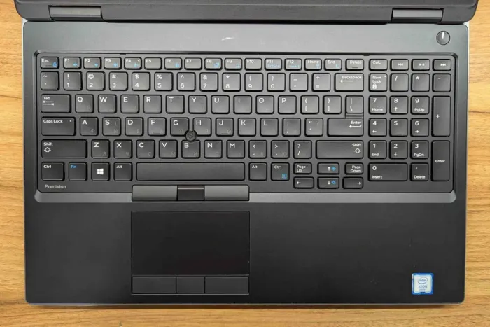 Мобільна робоча станція Dell Precision 7530 / 15.6" (1920x1080) IPS / Intel Xeon E-2186M (6 (12) ядер по 2.9 - 4.8 GHz) / 32 GB DDR4 / 512 GB SSD / nVidia Quadro P2000, 4 GB GDDR5, 128-bit / HDMI / USB Type-C / Windows 10 б/в - зображення 3