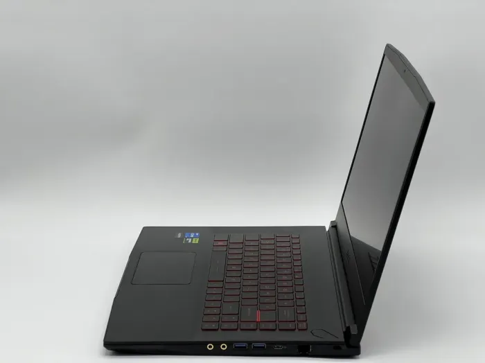 Ігровий ноутбук MSI Thin GF63 12UCX-898US / 15.6" (1920x1080) IPS / Intel Core i5-12450H (8 (12) ядер по 3.3 - 4.4 GHz) / 16 GB DDR4 / 480 GB SSD / nVidia GeForce RTX 2050, 4 GB GDDR6, 64-bit / WebCam б/в - зображення 4