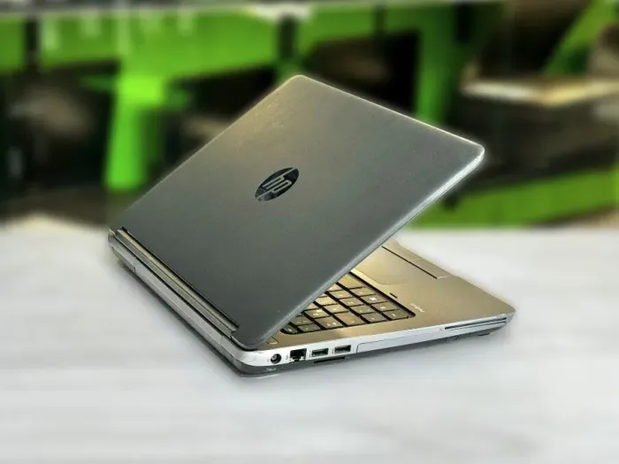 Ноутбук Б-клас HP ProBook 640 G1 / 14" (1366x768) TN / Intel Core i3-4000M (2 (4) ядра по 2.4 GHz) / 8 GB DDR3 / 120 GB SSD / Intel HD Graphic 4600 / WebCam / DVD-RW / Win 10 б/в - зображення 4